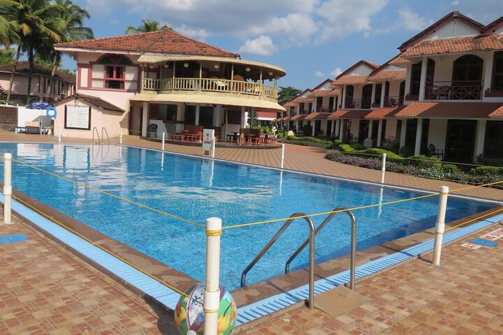 Pools & Facilities