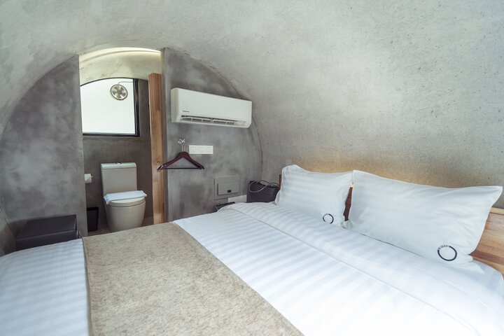 Room 3 of 58