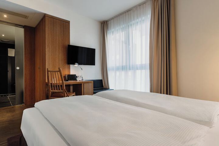 Room 20 of 47