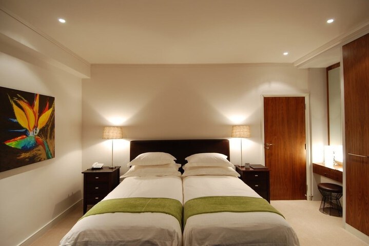 Room 8 of 52