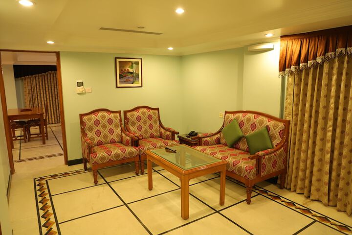 Room 9 of 23