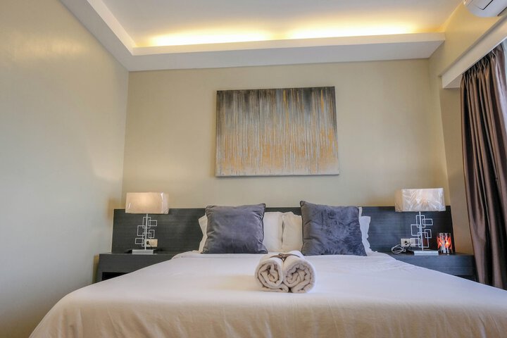 Room 8 of 32