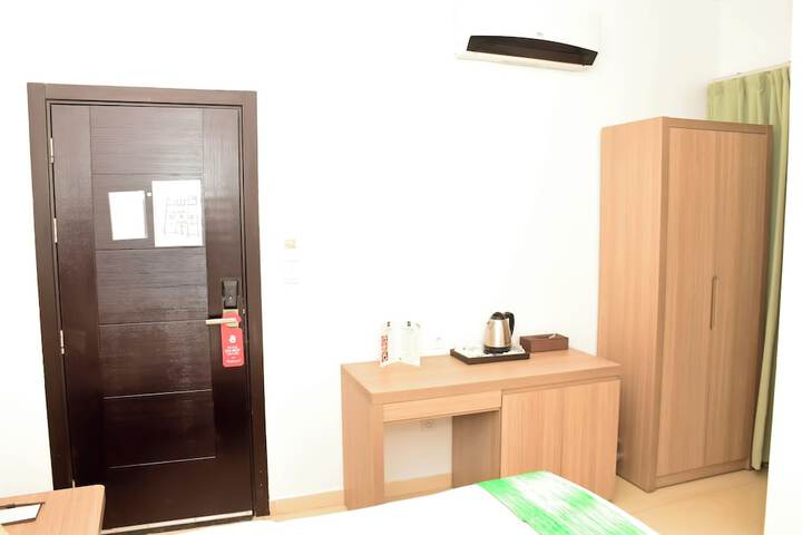 Room 16 of 74