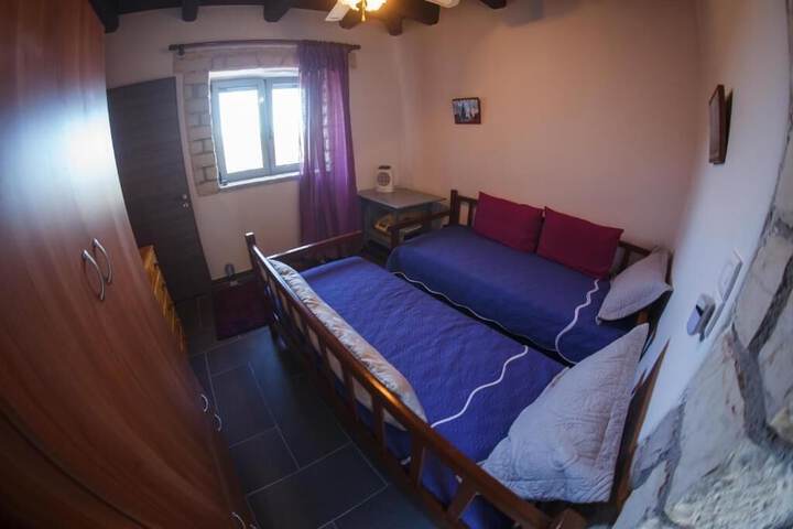 Room 7 of 26