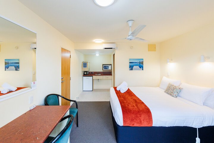 Room 3 of 54