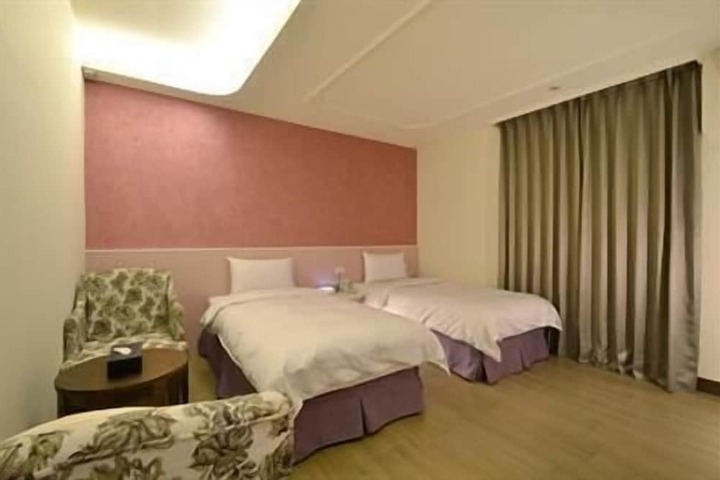 Room 15 of 28