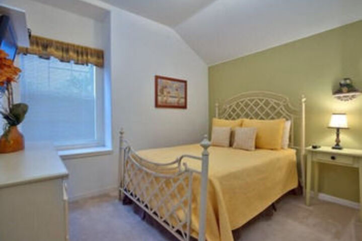 Room 100 of 380