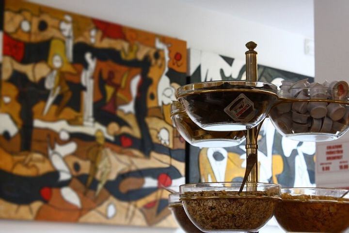 Breakfast/Coffee Service 16 of 32