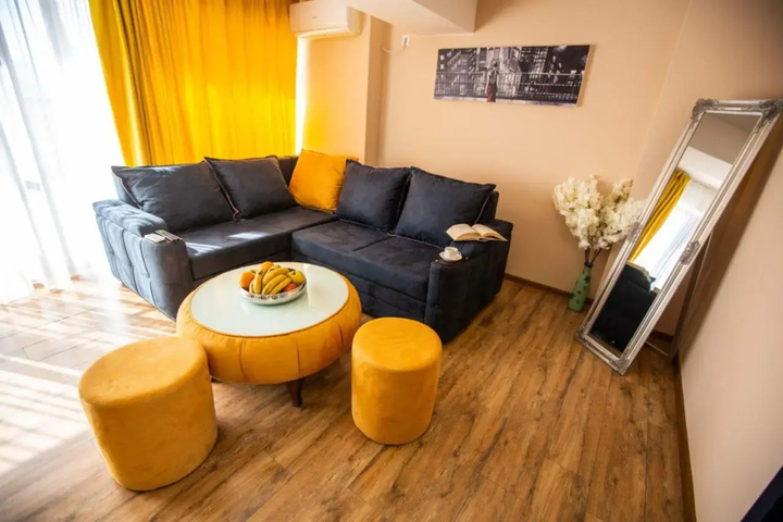 Room 15 of 18