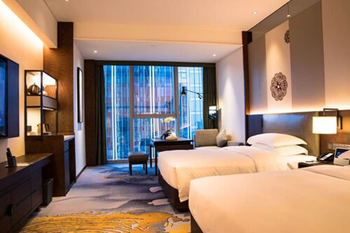 Room 5 of 48