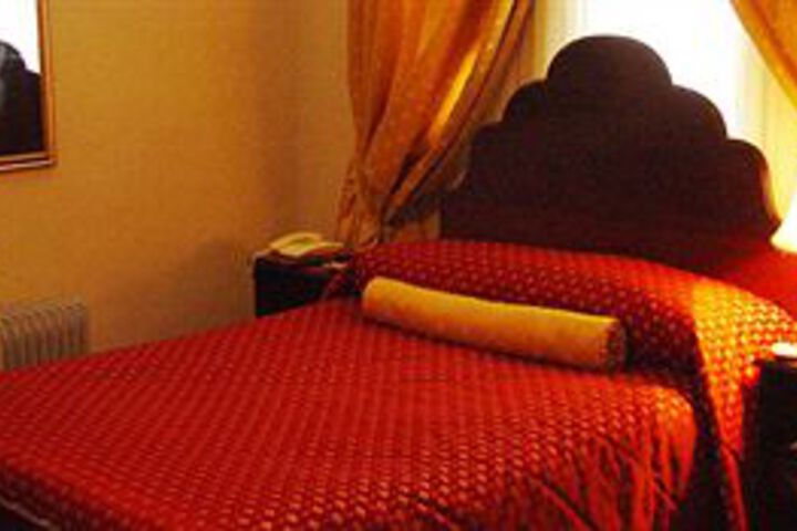 Room 13 of 26