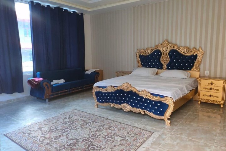 Room 17 of 18