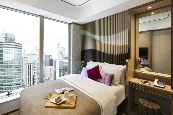 Room 10 of 38