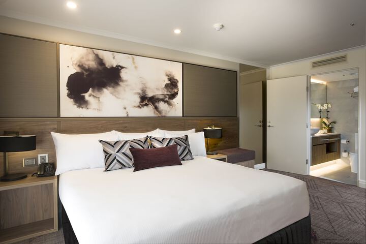 Room 8 of 92