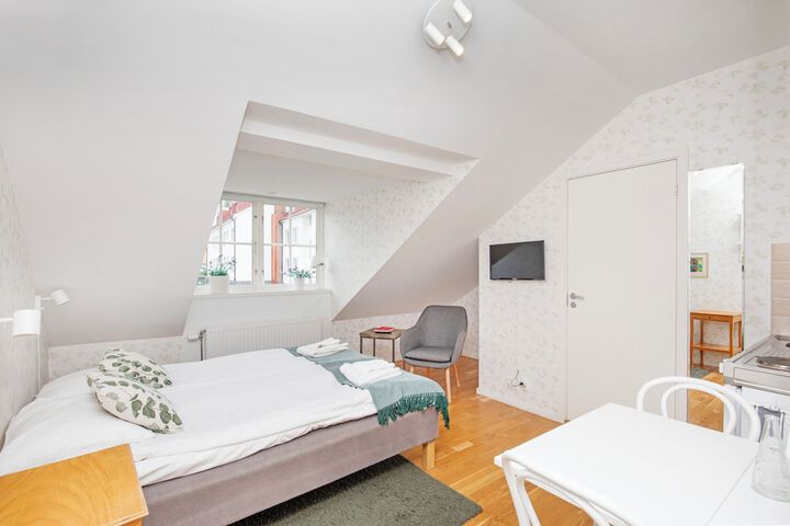 Room 15 of 86