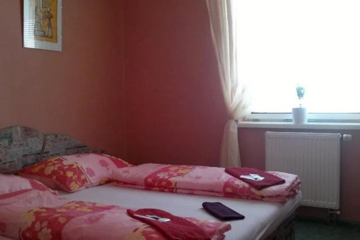 Room 23 of 27