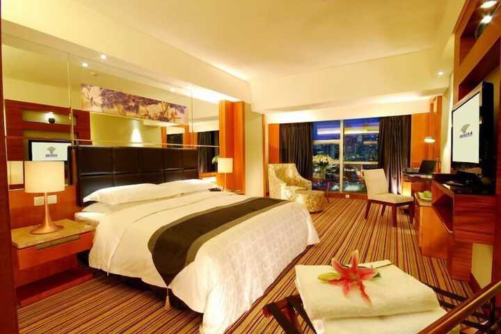 Room 5 of 22