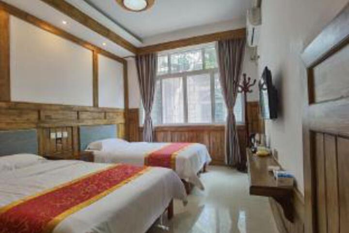 Room 5 of 7