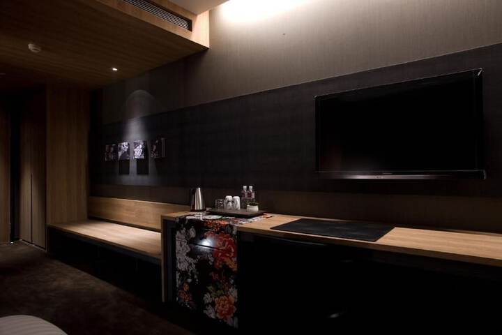 Room 18 of 41