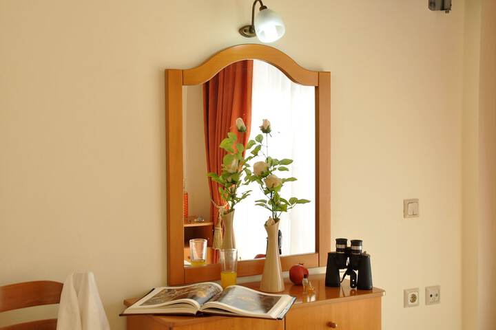 Room 25 of 44