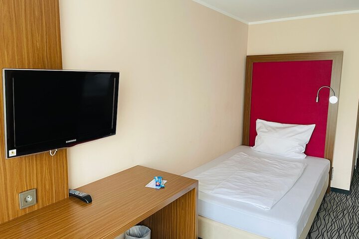 Room 29 of 61