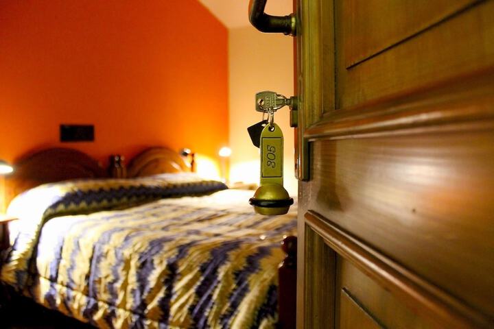 Room 4 of 21