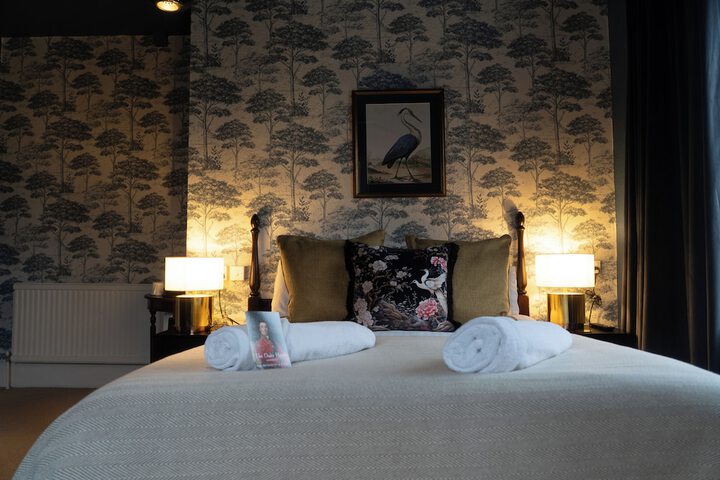Room 43 of 100