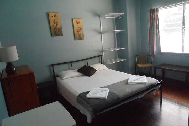 Room 7 of 25