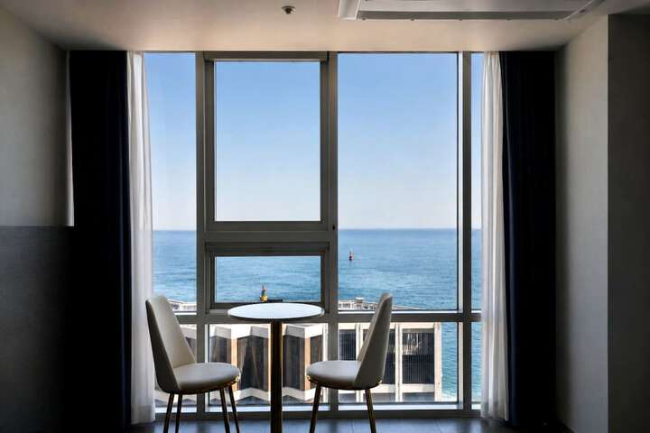 Room 38 of 124