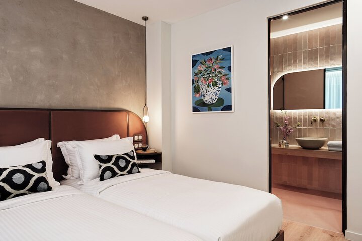 Room 28 of 58