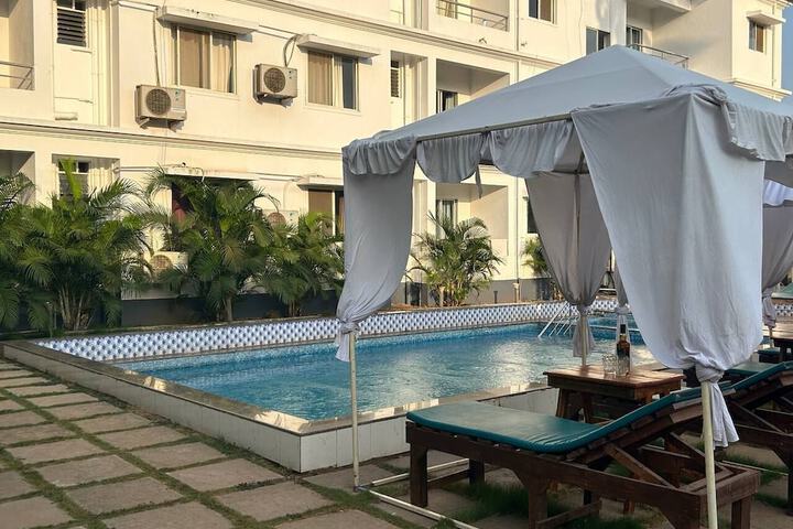 Pool 48 of 73