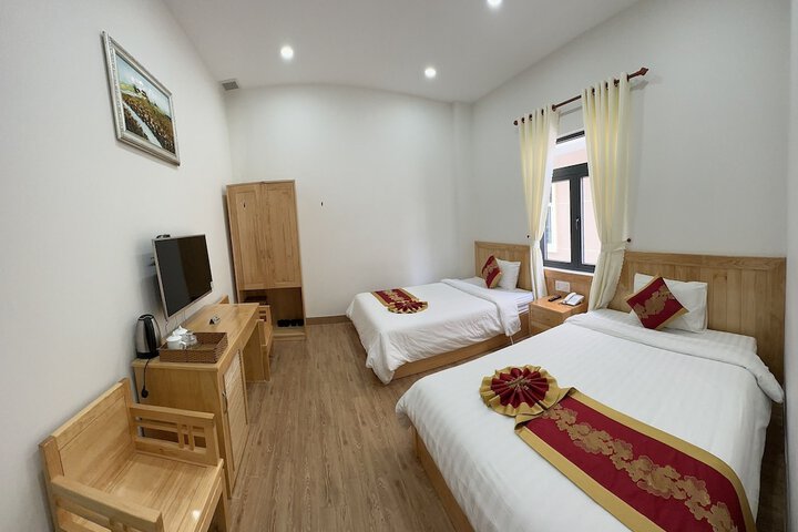 Room 10 of 11