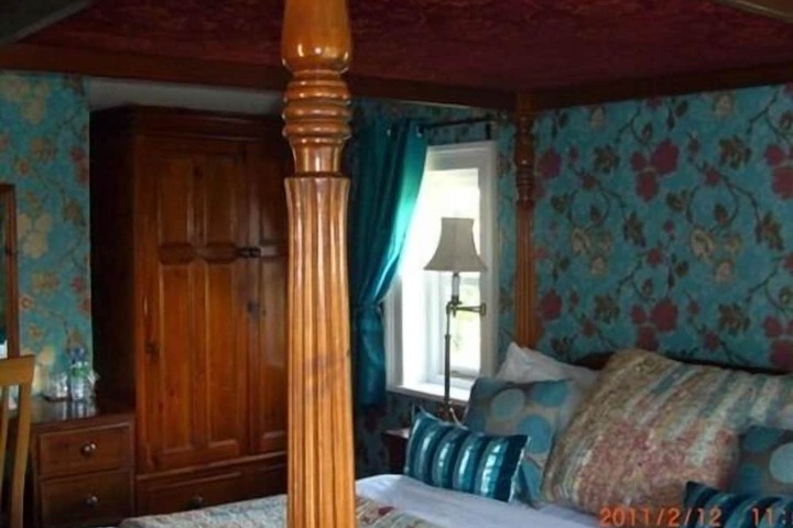 Room 12 of 70