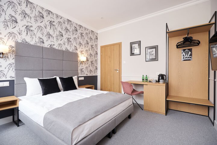 Room 22 of 73