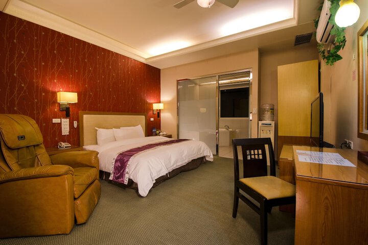 Room 16 of 31