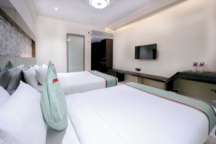 Room 21 of 42