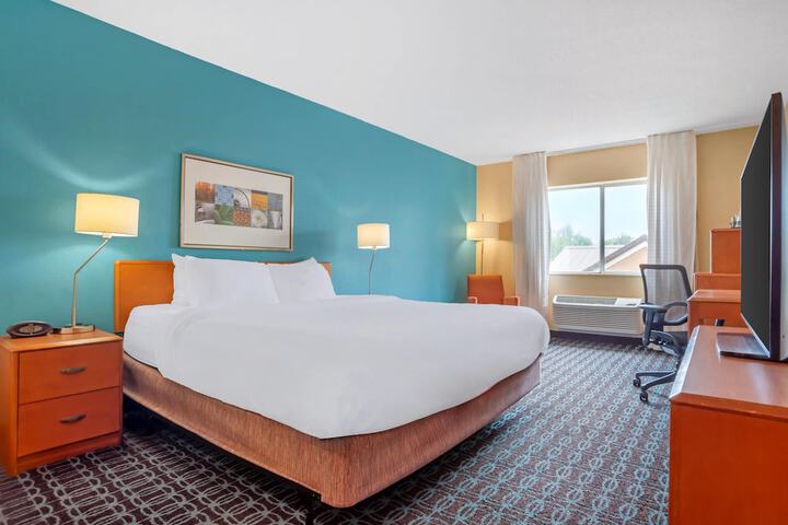 Room 18 of 34
