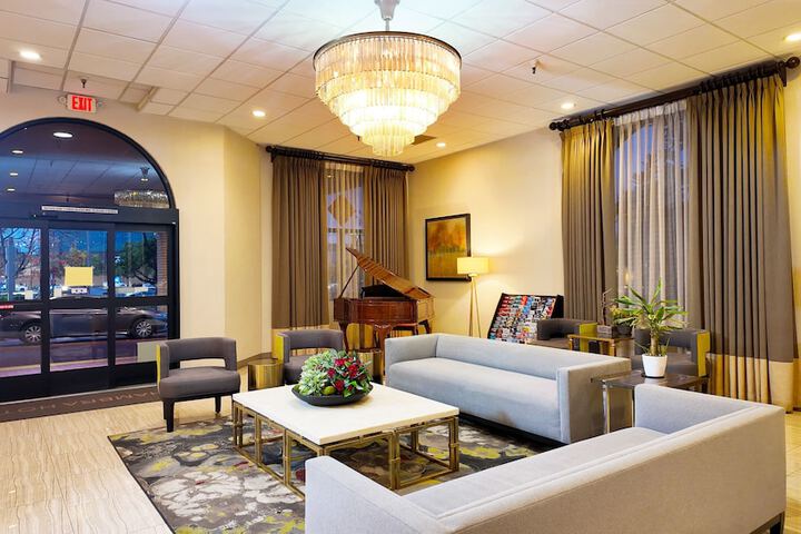 Hotel Interior 7 of 73