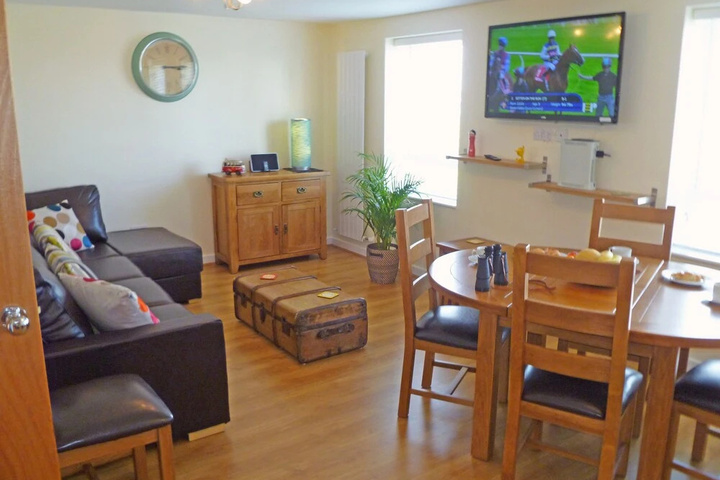 Room 2 of 16