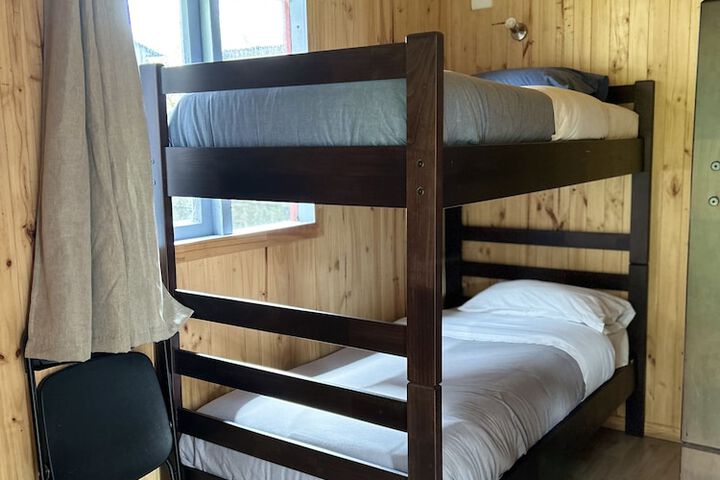 Room 13 of 33