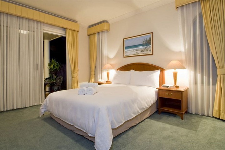 Room 4 of 17
