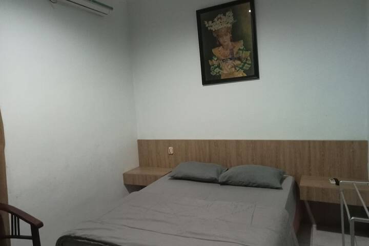 Room 7 of 15