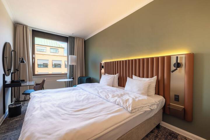 Room 48 of 94