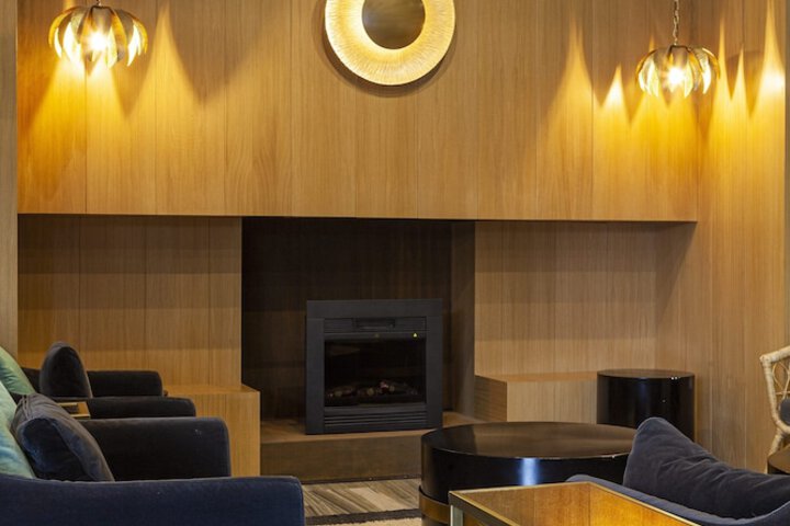 Entrance & Lobby