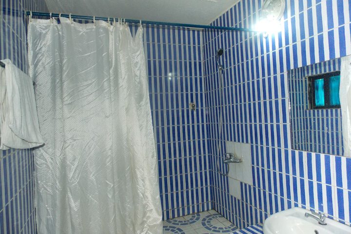 Room 13 of 17