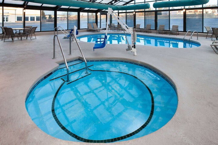 Pool 31 of 42