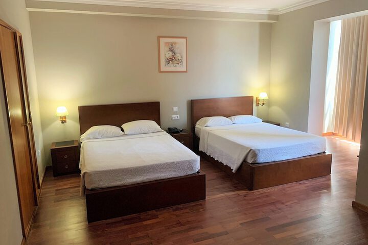 Room 4 of 14