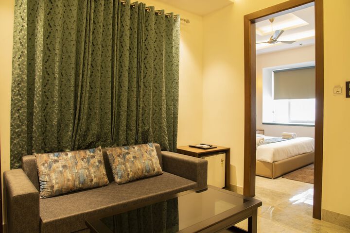 Room 30 of 67