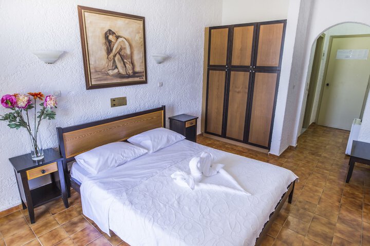Room 5 of 64