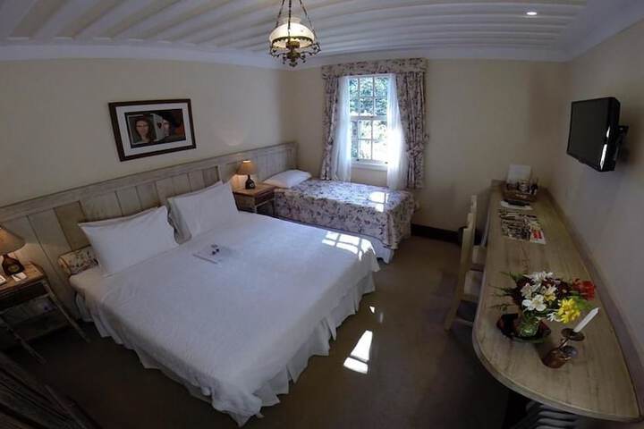 Room 3 of 5